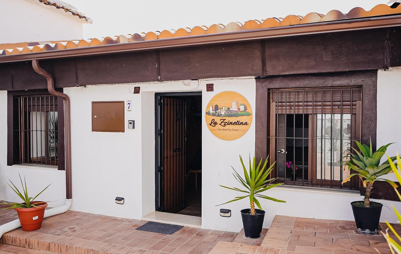 Casa Rural La Zzinetina Con Jacuzzi Константина Екстериор снимка
